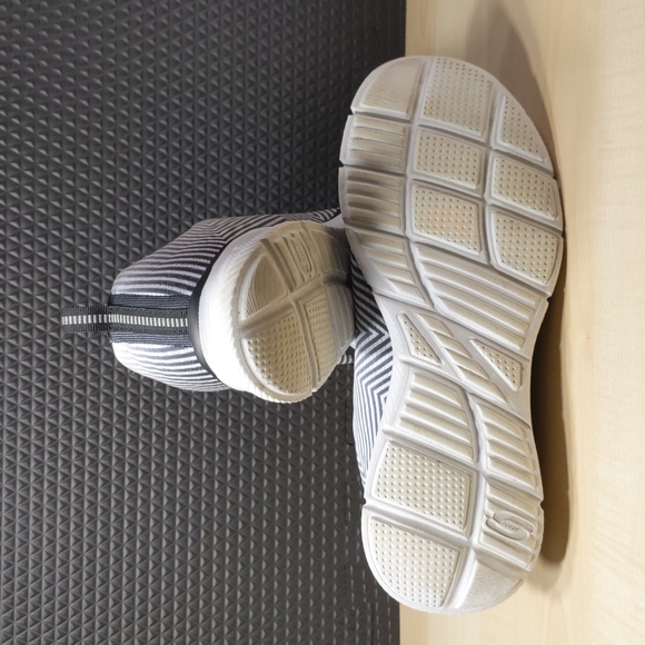 Skechers skech-knit sneakers - Picture 5 of 8